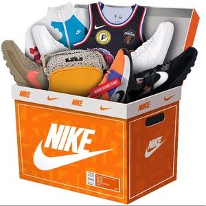 Huge Unisex Reseller Athletic Mystery Box 🎁